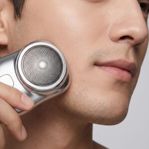 ماكينة تحديد وتنعيم الشعر الصغيرة